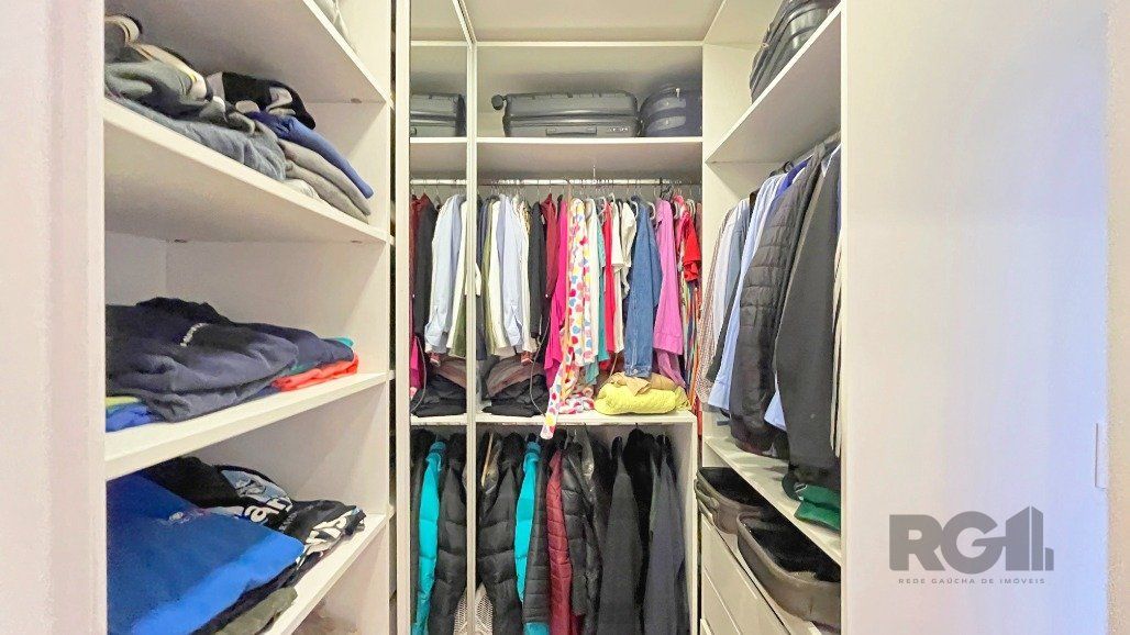 Ótima Casa a venda no bairro Espírito Santo com 3 suítes mobiliada — foto 33