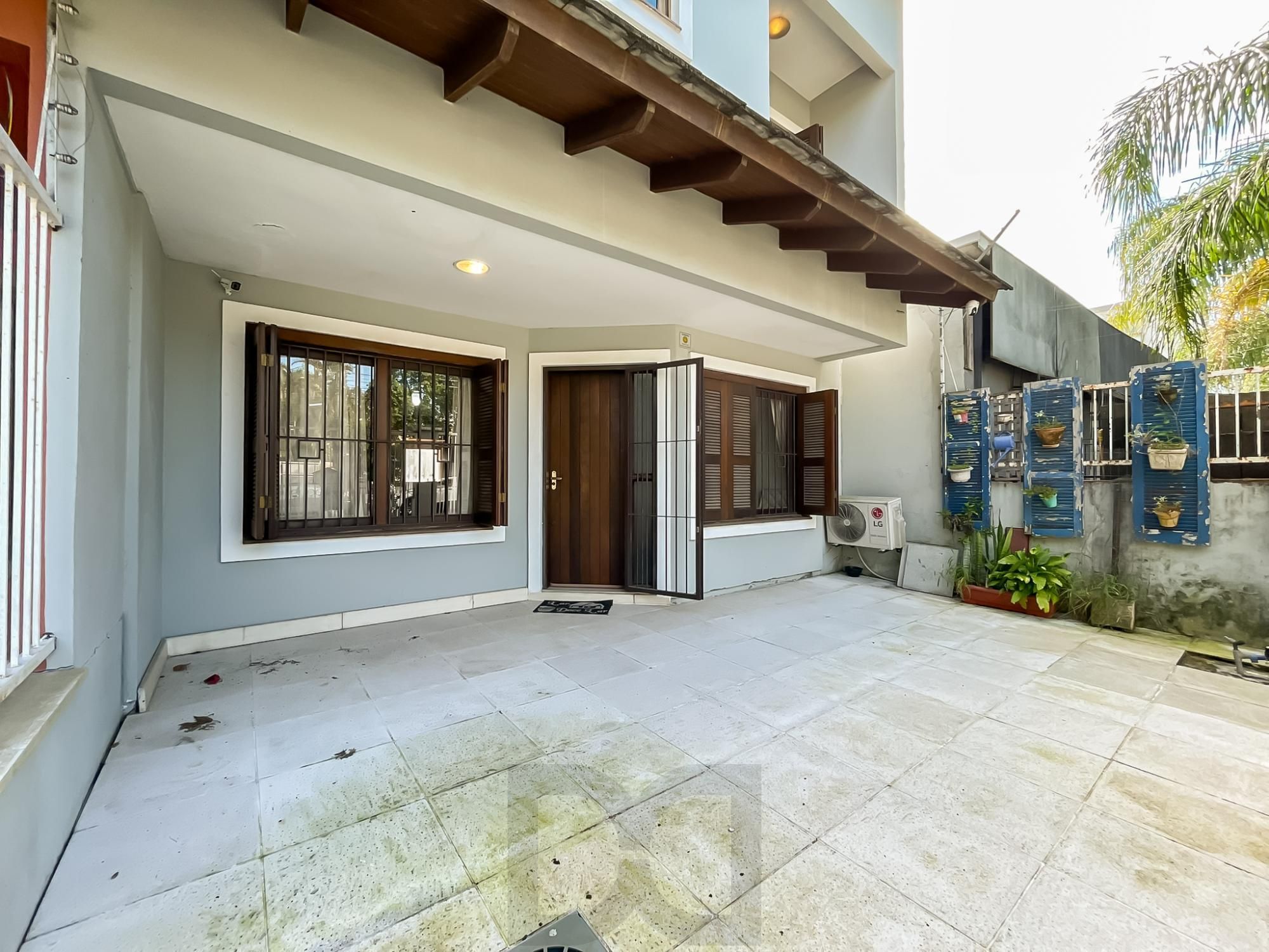 Excelente casa a venda com 3 dormitórios no bairro Tristeza em Porto Alegre. — foto 43