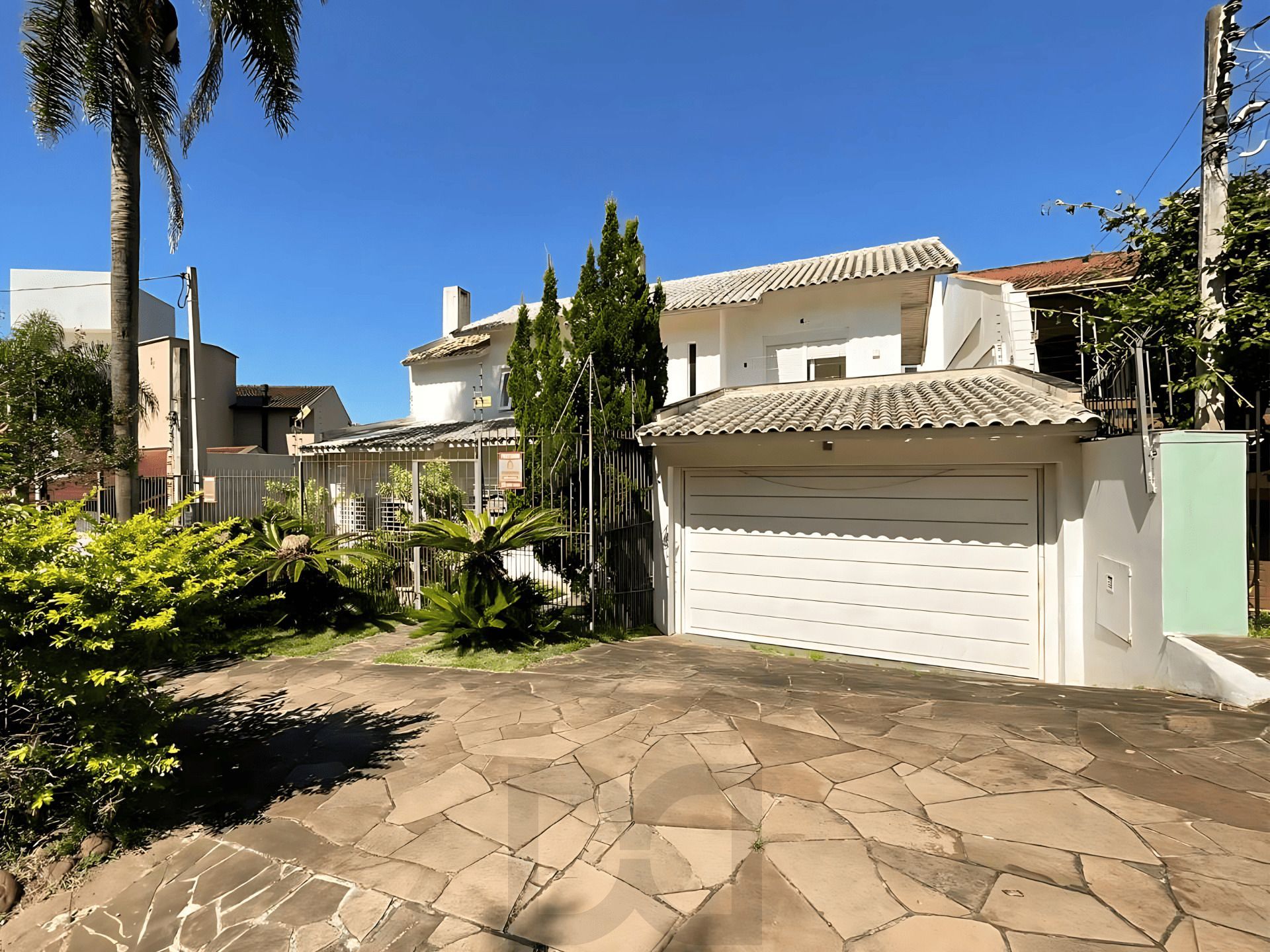 Casa Reformada com Piscina, 370m², 2 Suítes com Closet no Três Figueiras – POA — foto 39