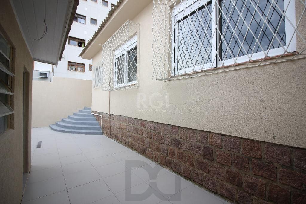 Casa com 3 Dormitórios Para comprar 250 m² - Petrópolis - Porto Alegre/R — foto 36