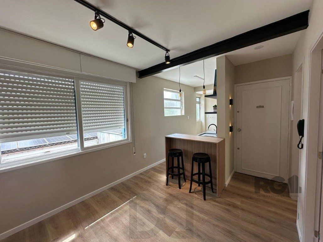 Apartamento a venda com 1 dormitório no bairro Auxiliadora — foto 9