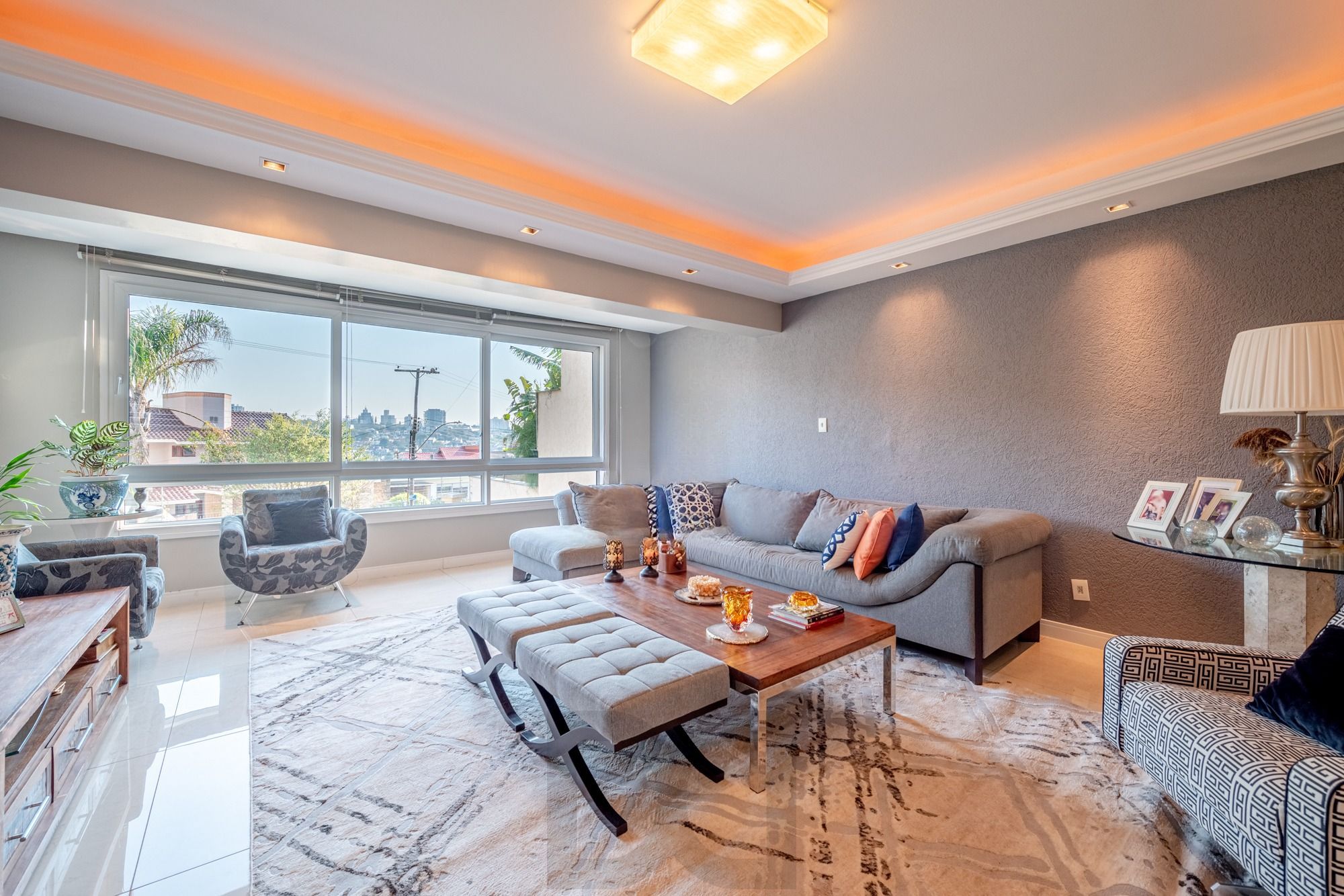 Casa com 357m² e 4 dormitórios, 3 suítes, 3 vagas — foto 2