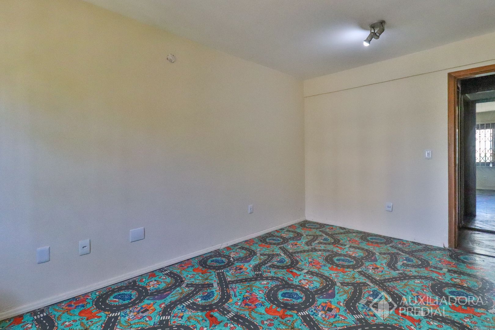 Excelente casa com 5 dormitórios no bairro Cristal — foto 15