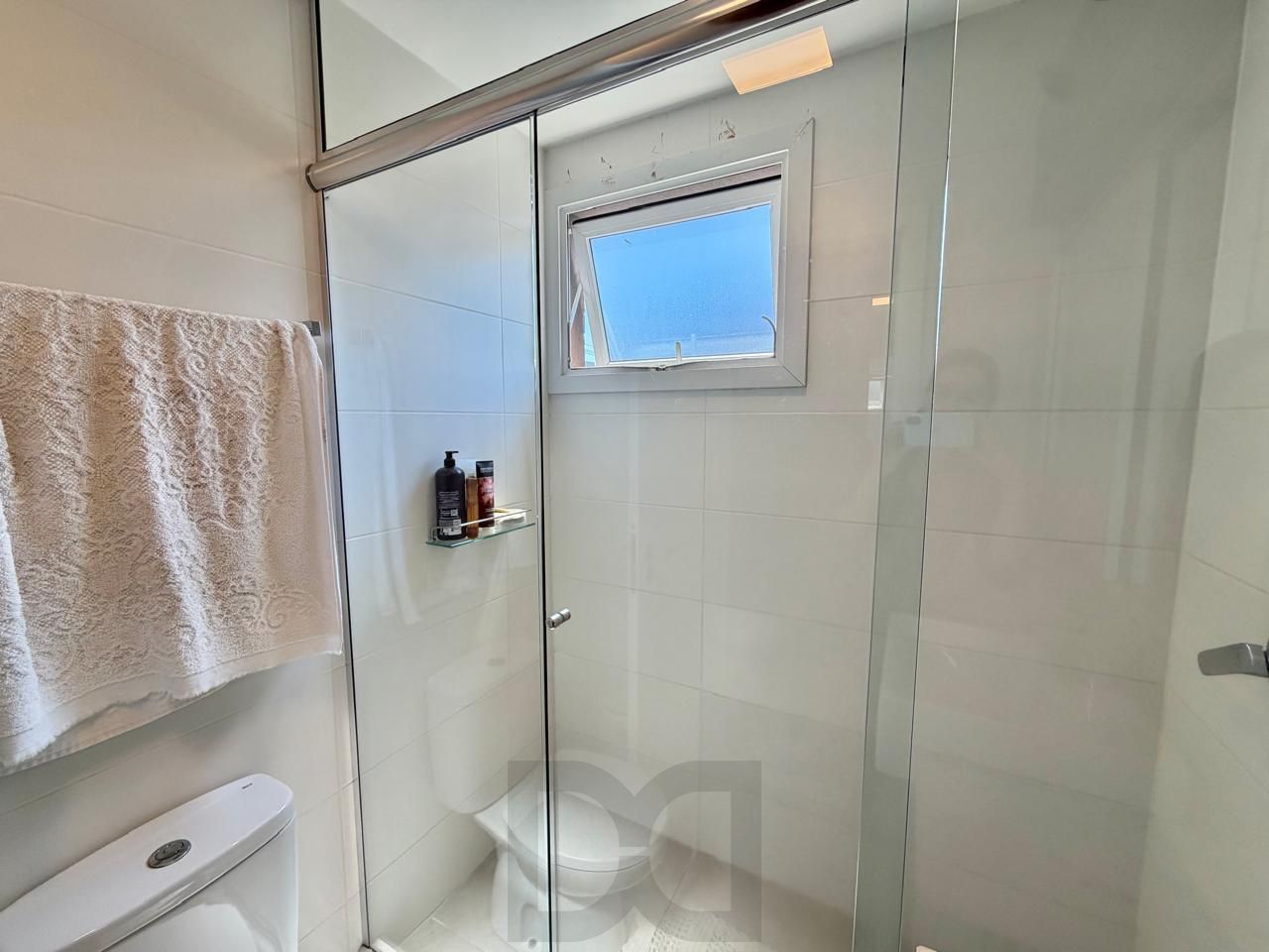 Excelente casa a venda no Condomínio Euroville com 3 dormitórios, semimobiliada por: R$1.350.000,00. — foto 40