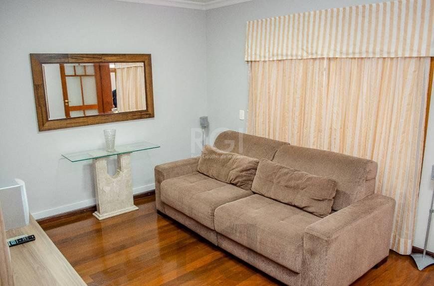 Casa com 5 dormitórios, 550 m² no Bairro Vila Jardim - Porto Alegre/RS — foto 17