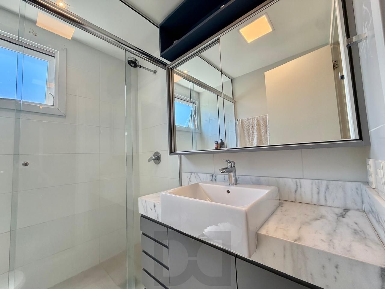 Excelente casa a venda no Condomínio Euroville com 3 dormitórios, semimobiliada por: R$1.350.000,00. — foto 38