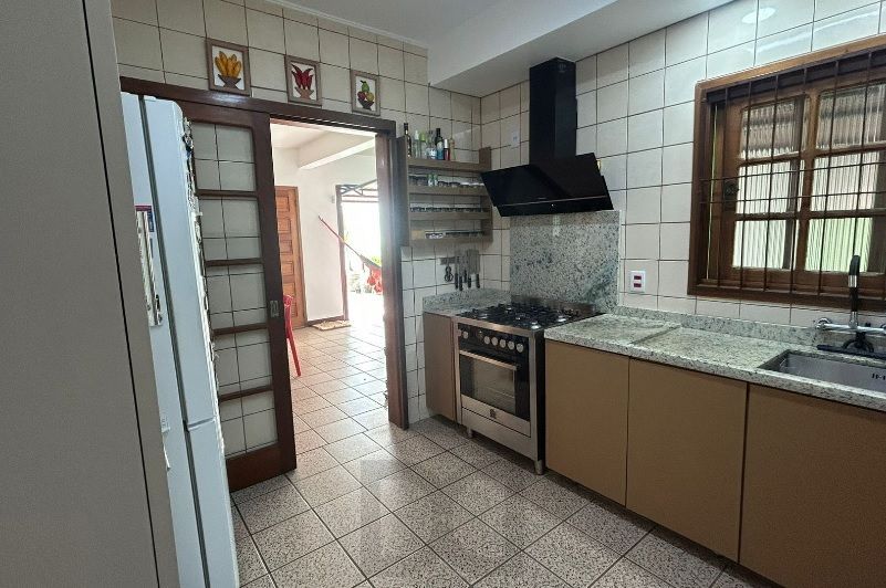 Casa com 3 Quartos e 5 vagas à Venda, 224 m² no Bairro Vila Ipiranga — foto 6