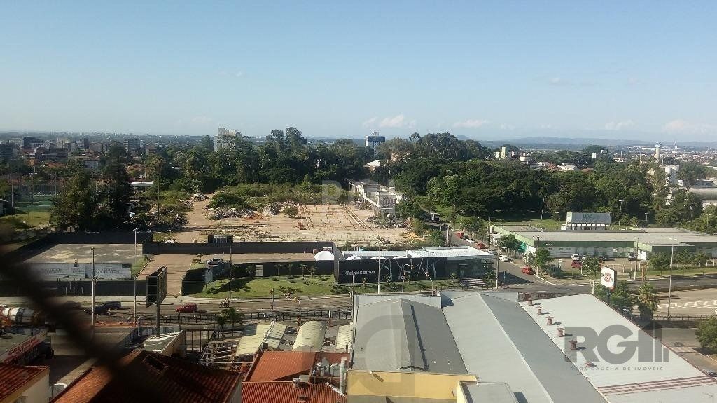 Vende prédio com 3 apartamentos, 9 dormitórios, 3 suíte, 3 salas amplas com churrasqueira, box 8 vaga coberta, 479 m² por R$ 2.150.000,00- São João - Porto Alegre/RS — foto 43