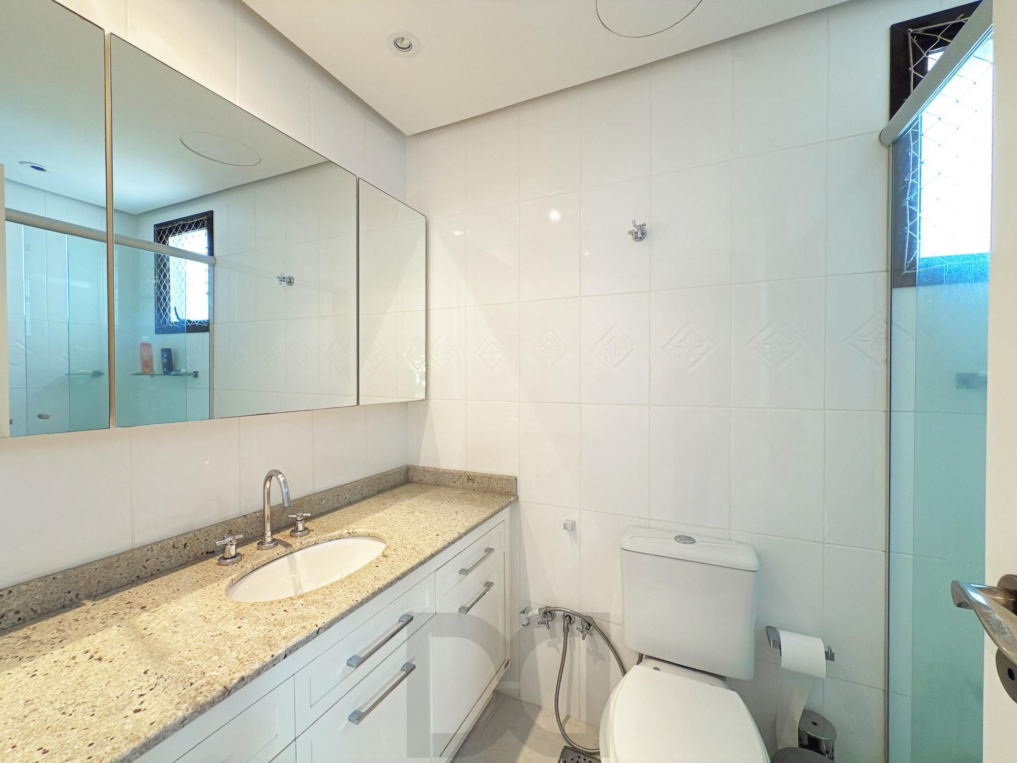 Apartamento semimobiliado 142m² no Mont'Serrat — suíte com closet e 2 vagas — foto 25