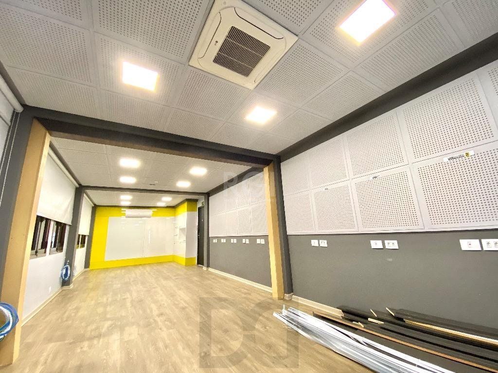 Excelente Casa Comercial Reformada Para comprar - Partenon - Porto Alegre/RS — foto 20
