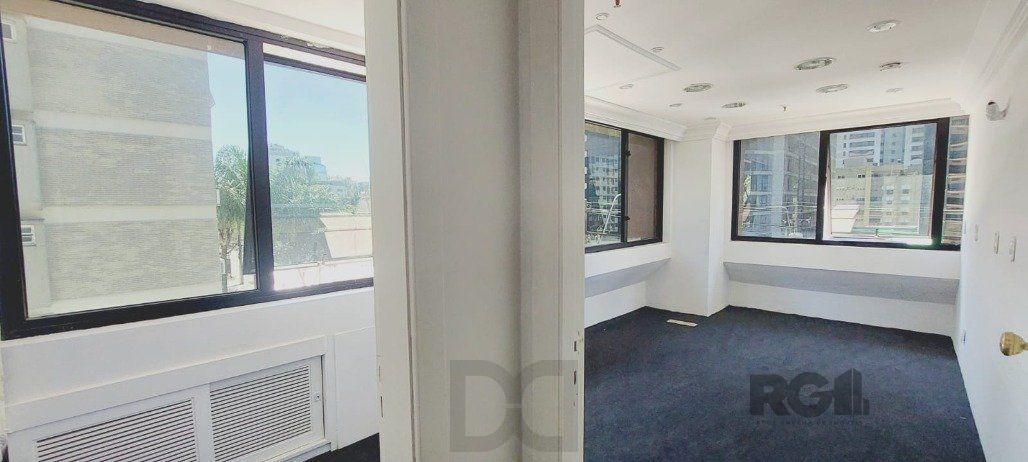 Sala para comprar na avenida Carlos Gomes no Bairro Boa Vista — foto 14