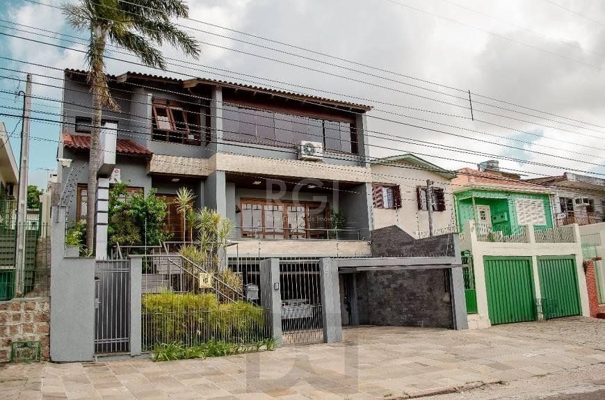 Casa com 5 dormitórios, 550 m² no Bairro Vila Jardim - Porto Alegre/RS — foto 1