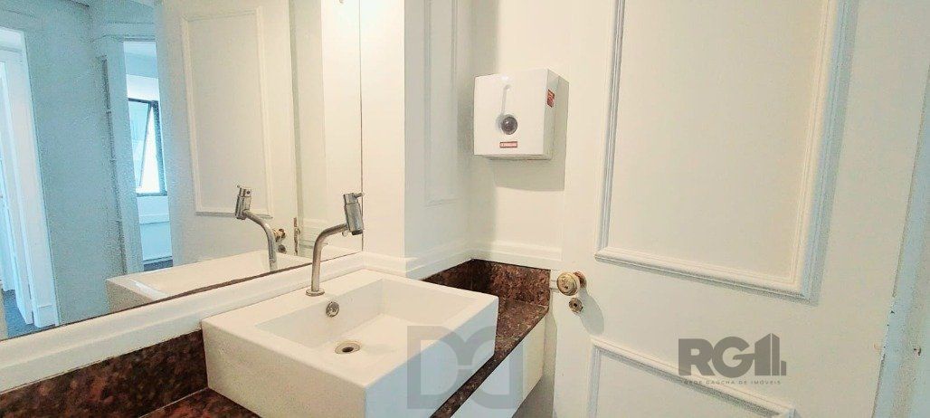 Sala para comprar na avenida Carlos Gomes no Bairro Boa Vista — foto 17