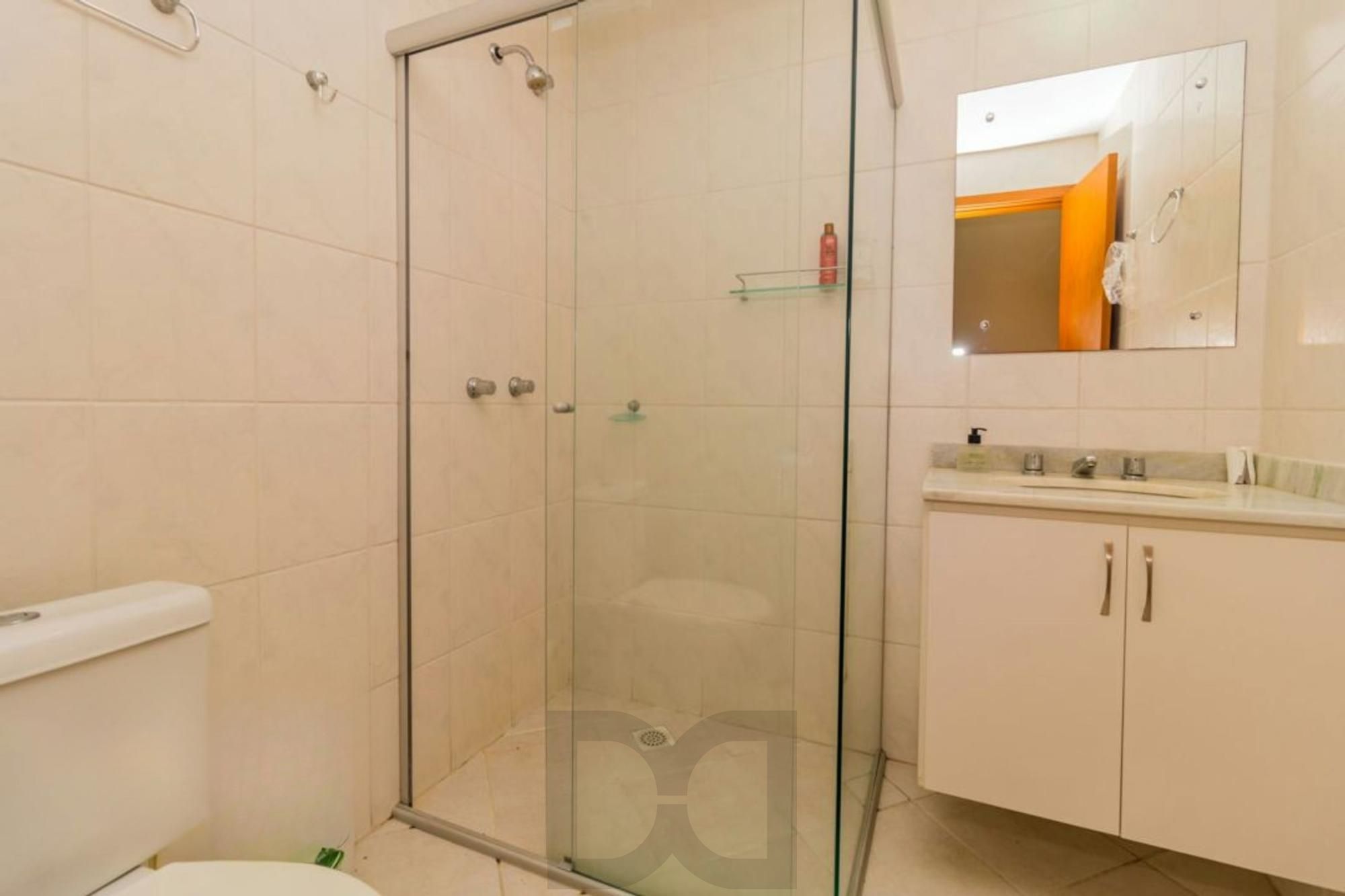 Apartamento de 2 dormitórios no bairro Petrópolis — foto 10