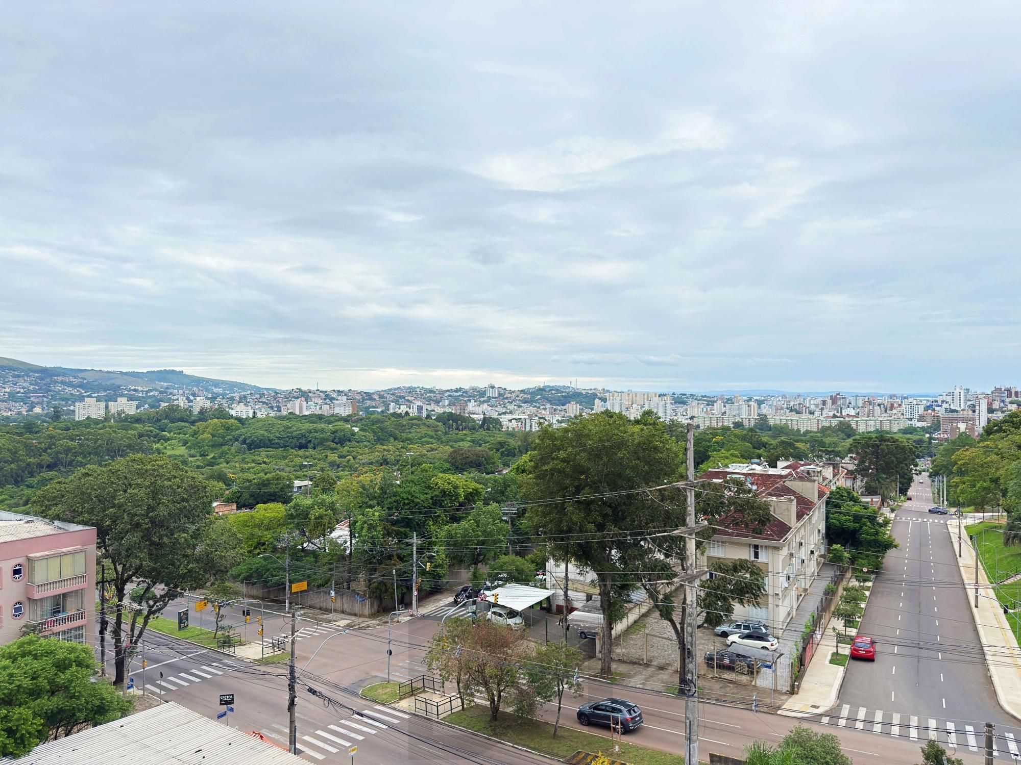 Apartamento 3 Dormitórios com Suíte, Churrasqueira e Excelente Vista Petrópolis — foto 41