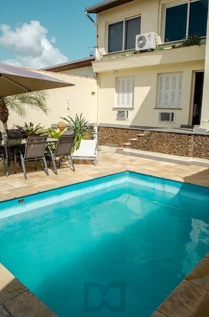 Casa com 5 dormitórios, 550 m² no Bairro Vila Jardim - Porto Alegre/RS — foto 22