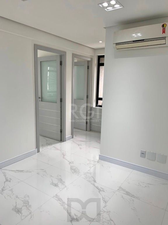 Sala, 44 m² para Comprar no  Moinhos de Vento - Porto Alegre/RS — foto 1