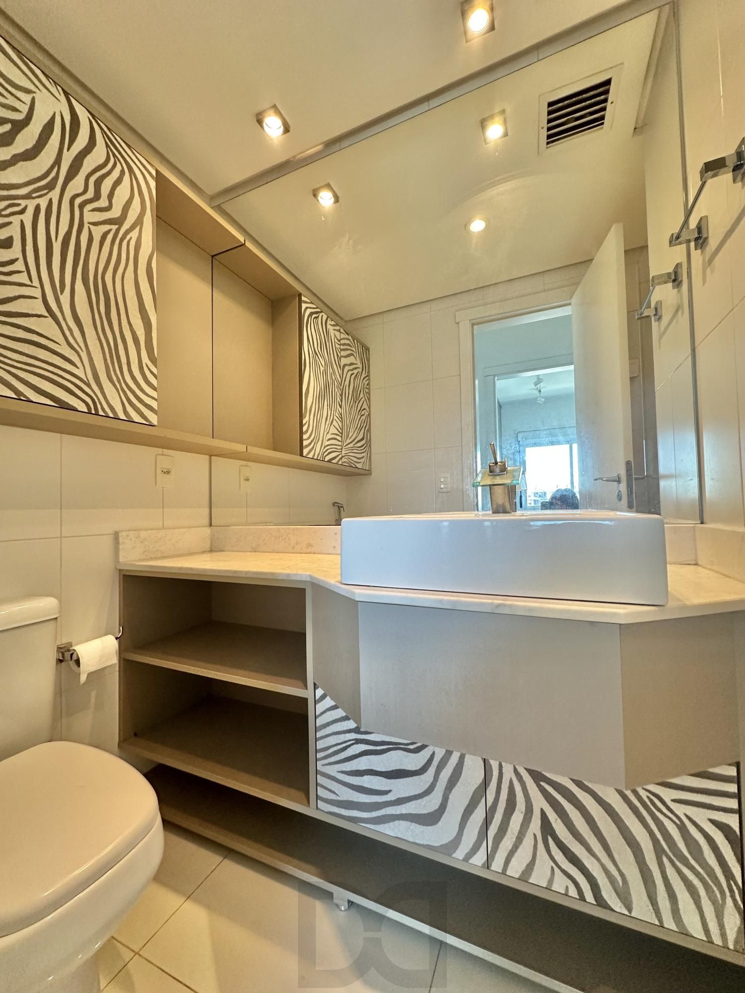Apartamento 2 Dormitórios para comprar no Parigi Residence Bairro Três Figueiras — foto 36