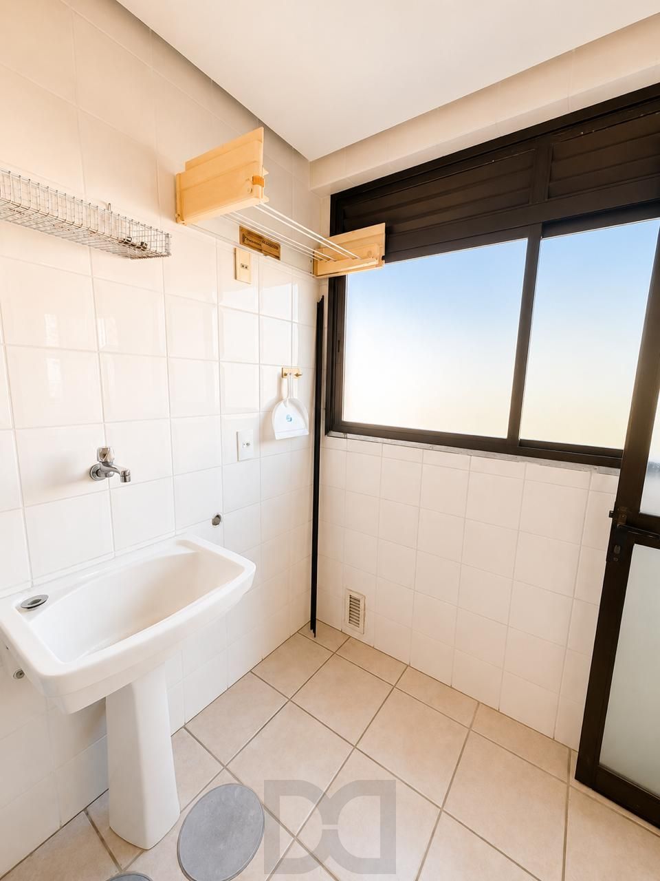 Excelente Apartamento para Comprar 2 dormitórios na Rua da República — foto 15