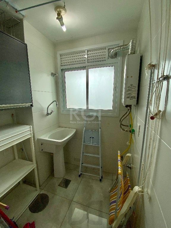 Apartamento Para Comprar no Karpathos com 2 Dormitórios transformado em 1 suite com closet — foto 11