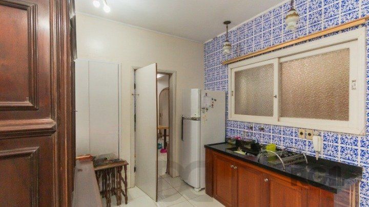 Casa, 1873 M² para Comprar com 4 Dormitórios e 6 Vagas Estacionamento — foto 27