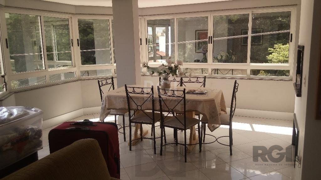 Vende prédio com 3 apartamentos, 9 dormitórios, 3 suíte, 3 salas amplas com churrasqueira, box 8 vaga coberta, 479 m² por R$ 2.150.000,00- São João - Porto Alegre/RS — foto 42