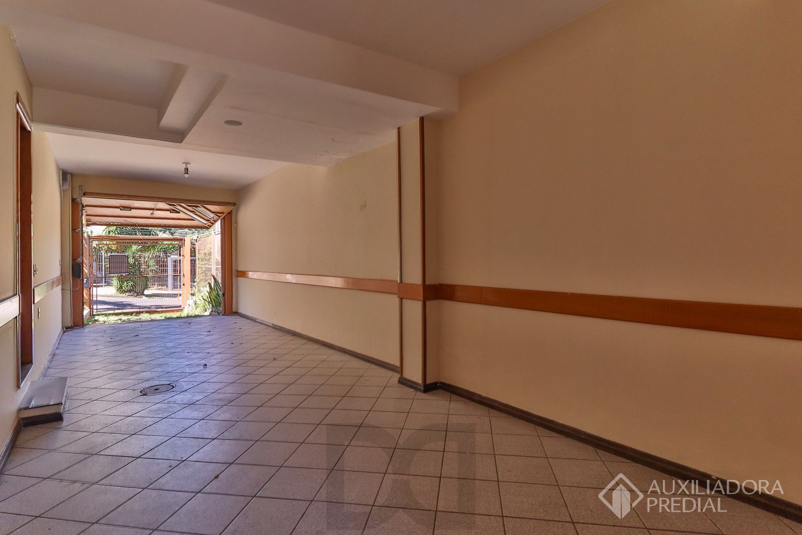 Excelente casa com 5 dormitórios no bairro Cristal — foto 27