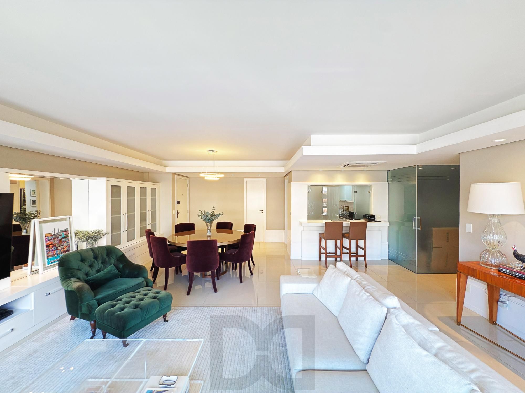 Apartamento semimobiliado 142m² no Mont'Serrat — suíte com closet e 2 vagas — foto 9