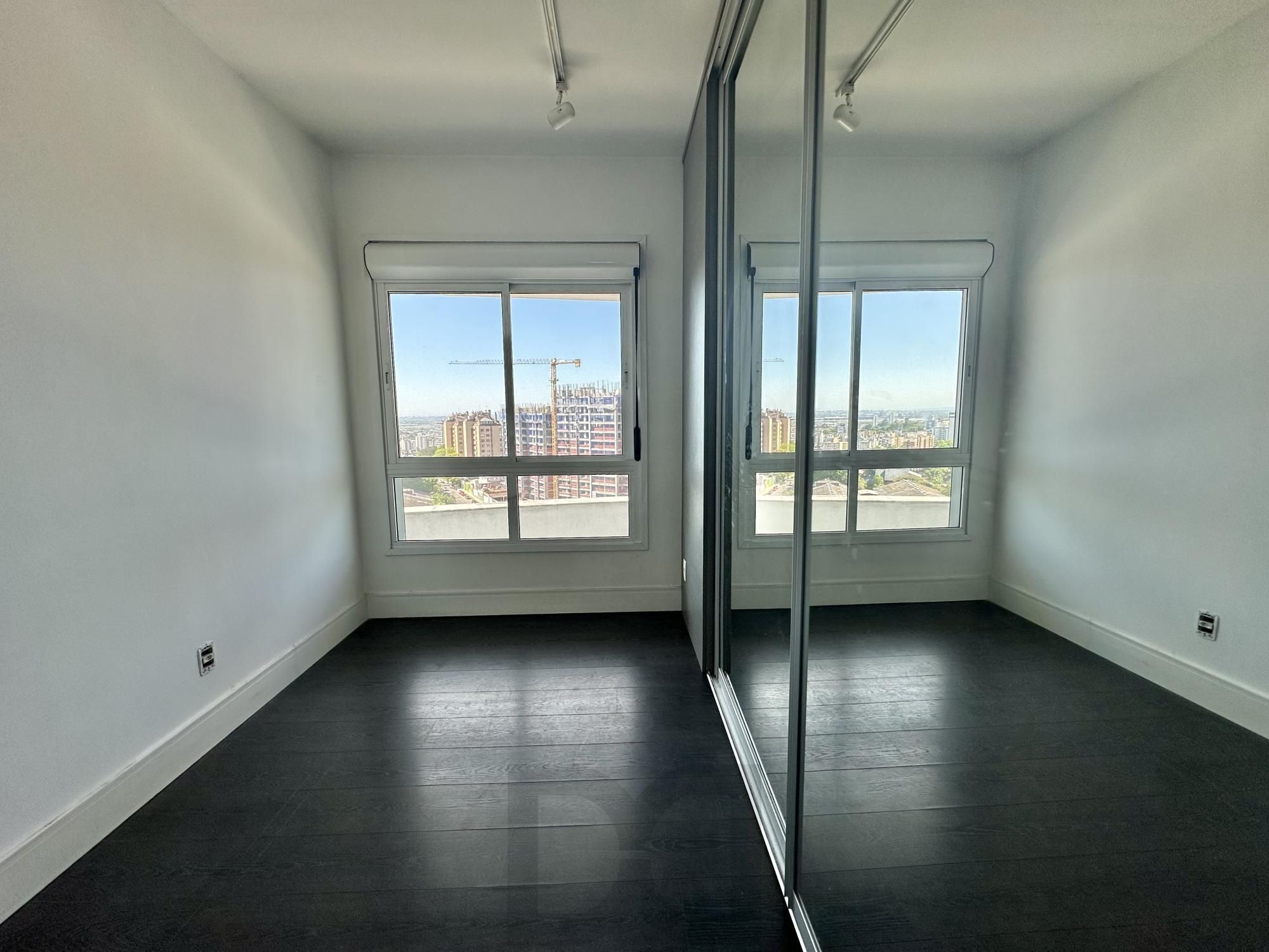 Apartamento 2 Dormitórios para comprar no Parigi Residence Bairro Três Figueiras — foto 29