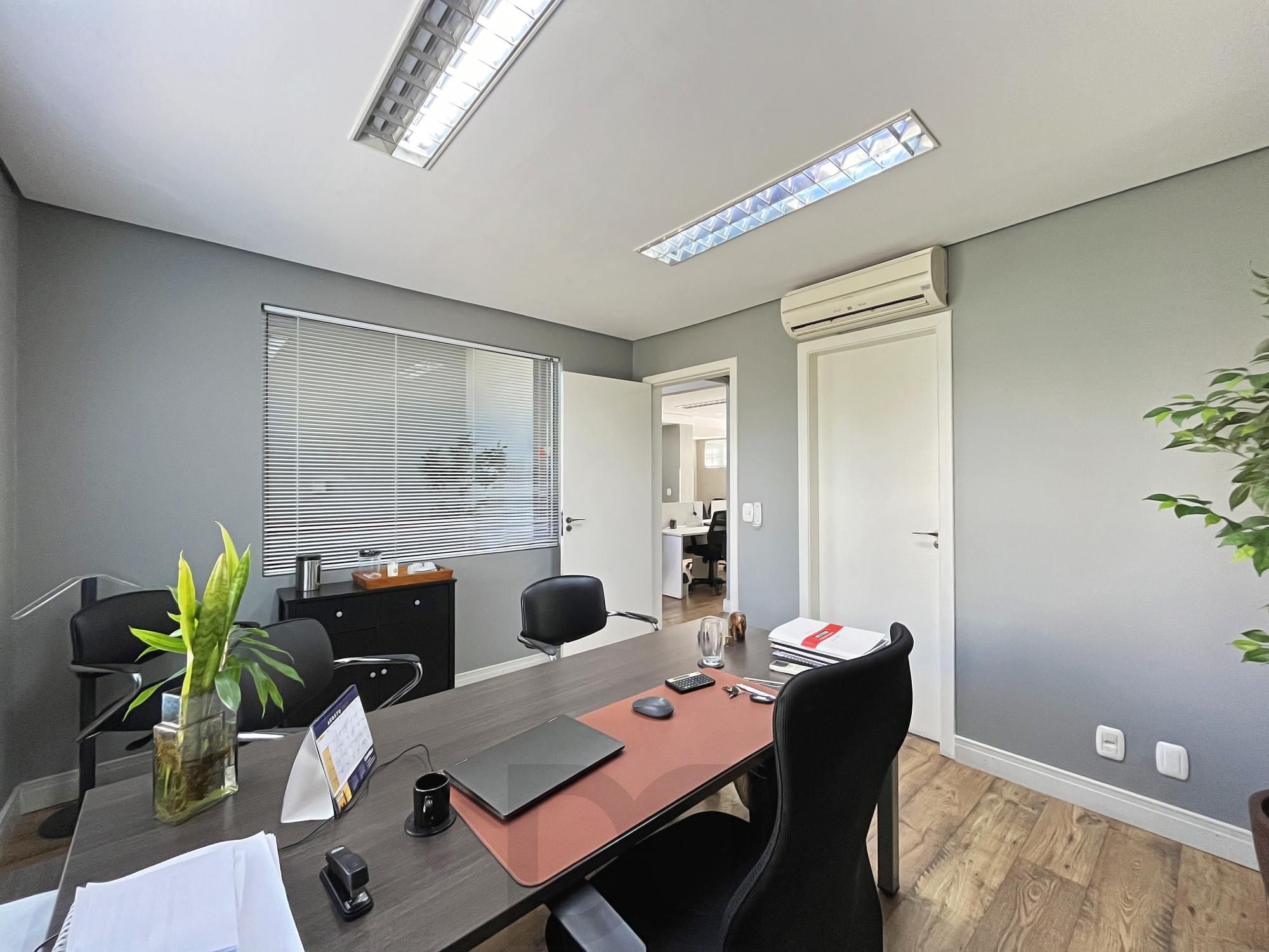 Excelente Casa comercial para comprar com 250m² na Avenida Palmeira — foto 27
