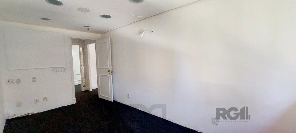 Sala para comprar na avenida Carlos Gomes no Bairro Boa Vista — foto 13