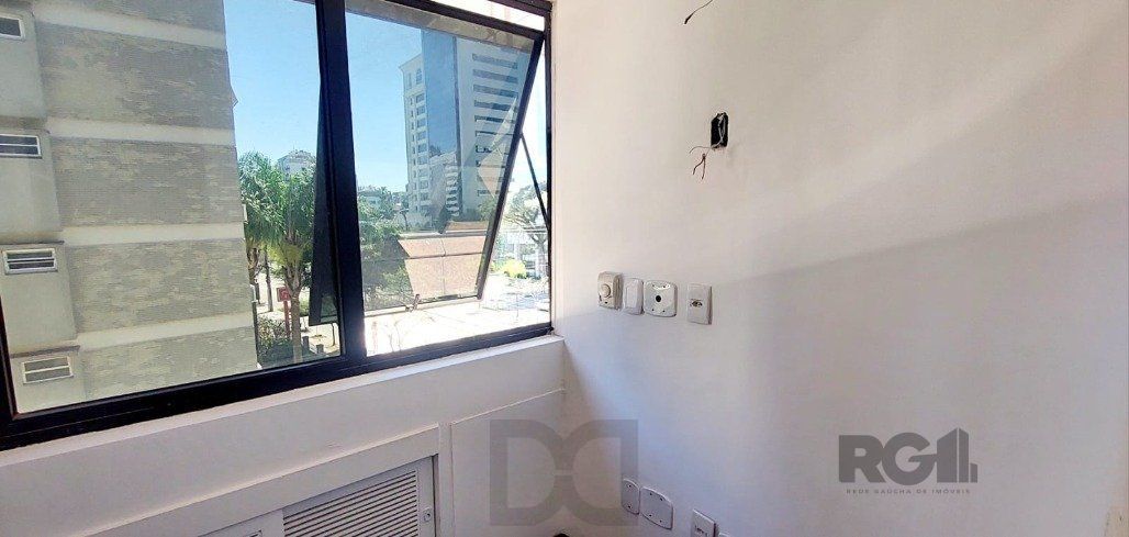 Sala para comprar na avenida Carlos Gomes no Bairro Boa Vista — foto 15