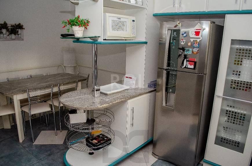 Casa com 5 dormitórios, 550 m² no Bairro Vila Jardim - Porto Alegre/RS — foto 4