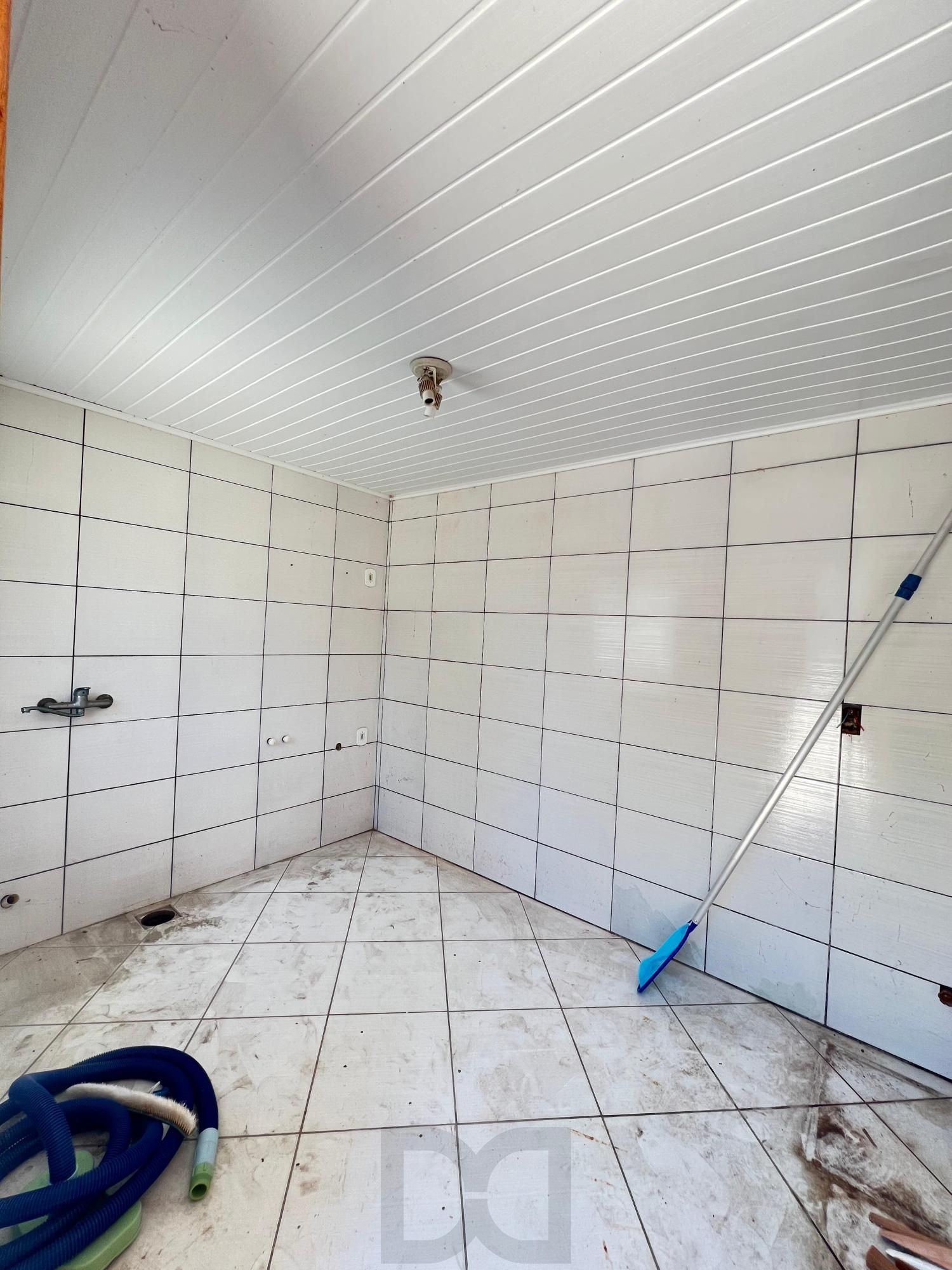 Excelente casa a venda reformada no bairro Ipanema. — foto 15