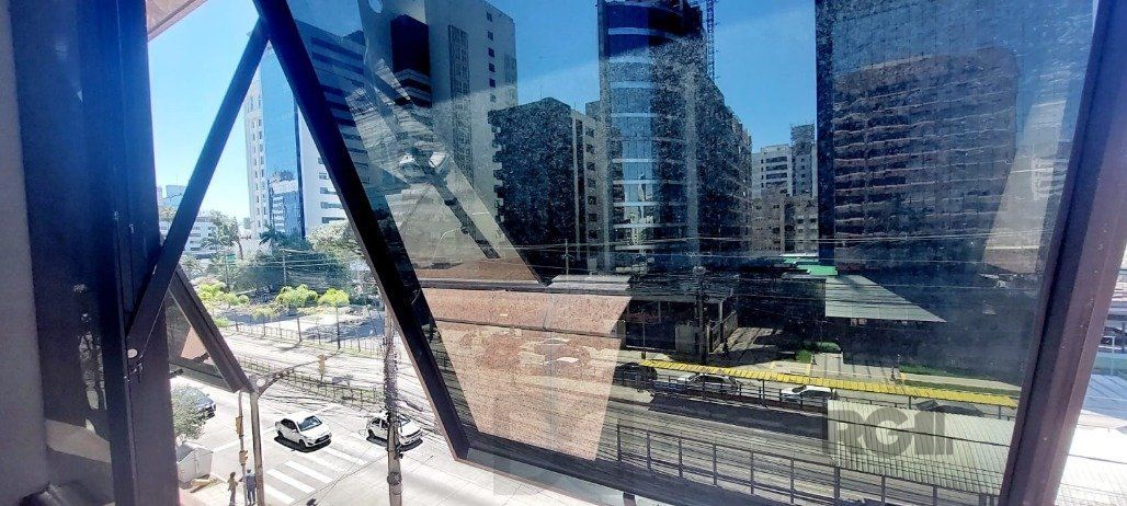 Sala para comprar na avenida Carlos Gomes no Bairro Boa Vista — foto 12