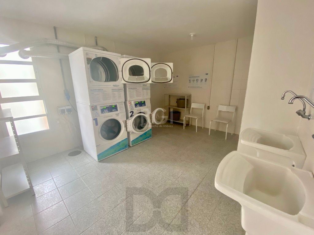Apartamento Para Comprar no Karpathos com 2 Dormitórios transformado em 1 suite com closet — foto 32