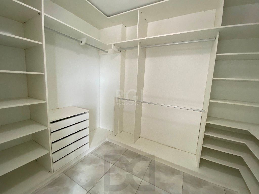 Apartamento Para Comprar no Karpathos com 2 Dormitórios transformado em 1 suite com closet — foto 24