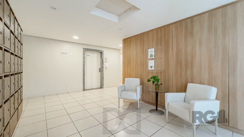 Apartamento a venda no bairro Passo da Areia com dois dormitórios. — foto 21