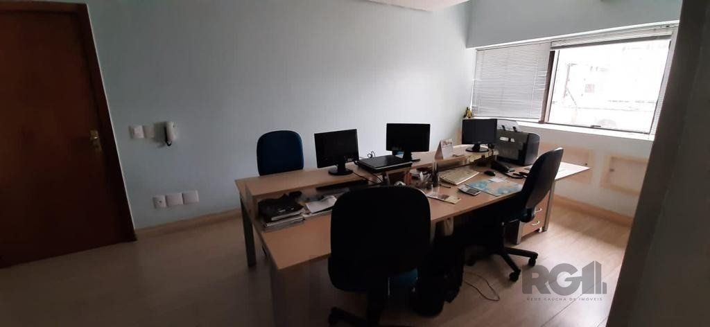 Sala comercial para Comprar com 1 vaga na Cristóvão Colombo. — foto 2