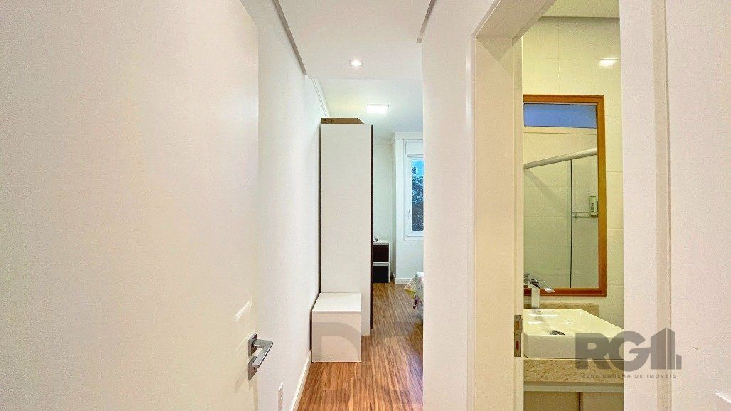 Ótima Casa a venda no bairro Espírito Santo com 3 suítes mobiliada — foto 29