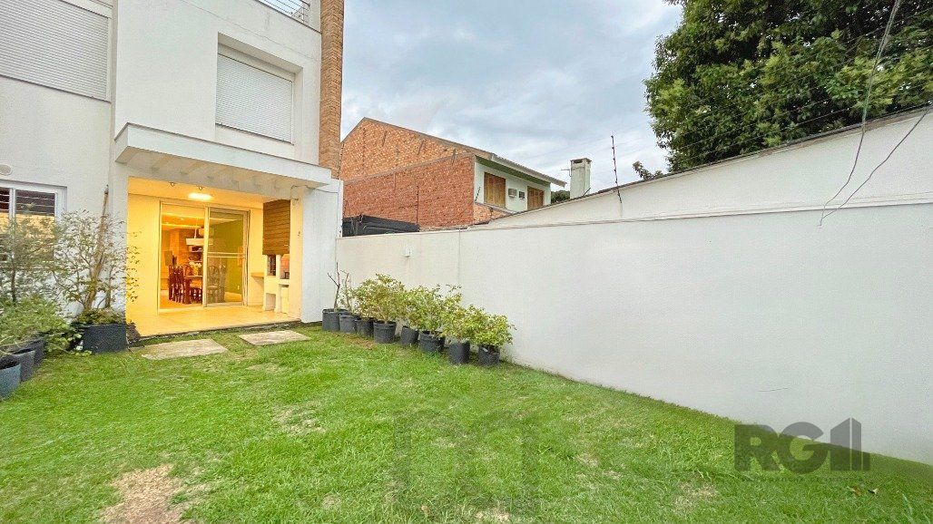 Ótima Casa a venda no bairro Espírito Santo com 3 suítes mobiliada — foto 59