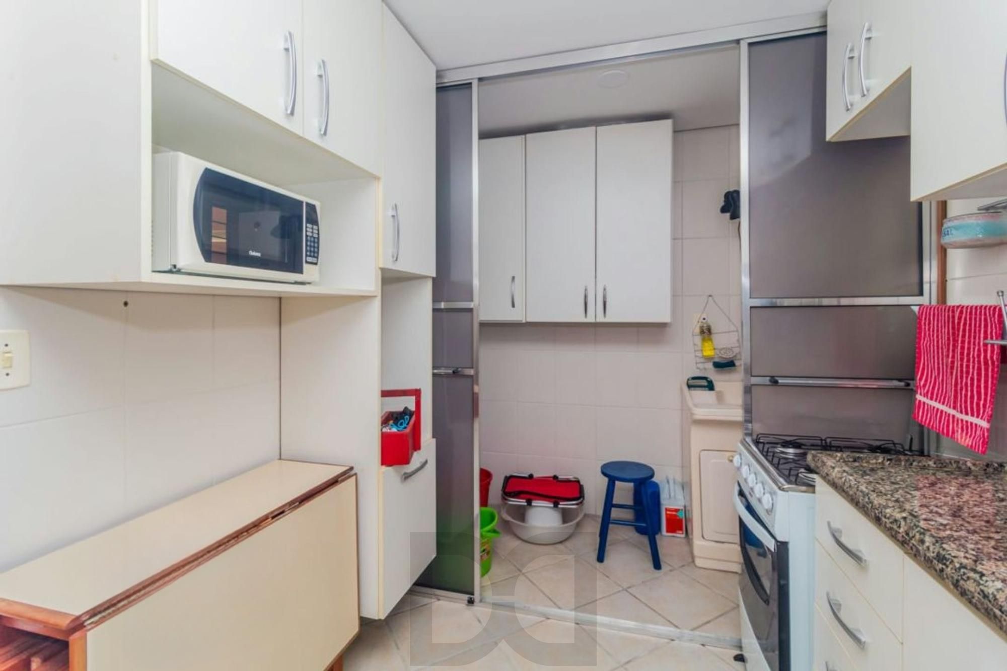 Apartamento de 2 dormitórios no bairro Petrópolis — foto 6
