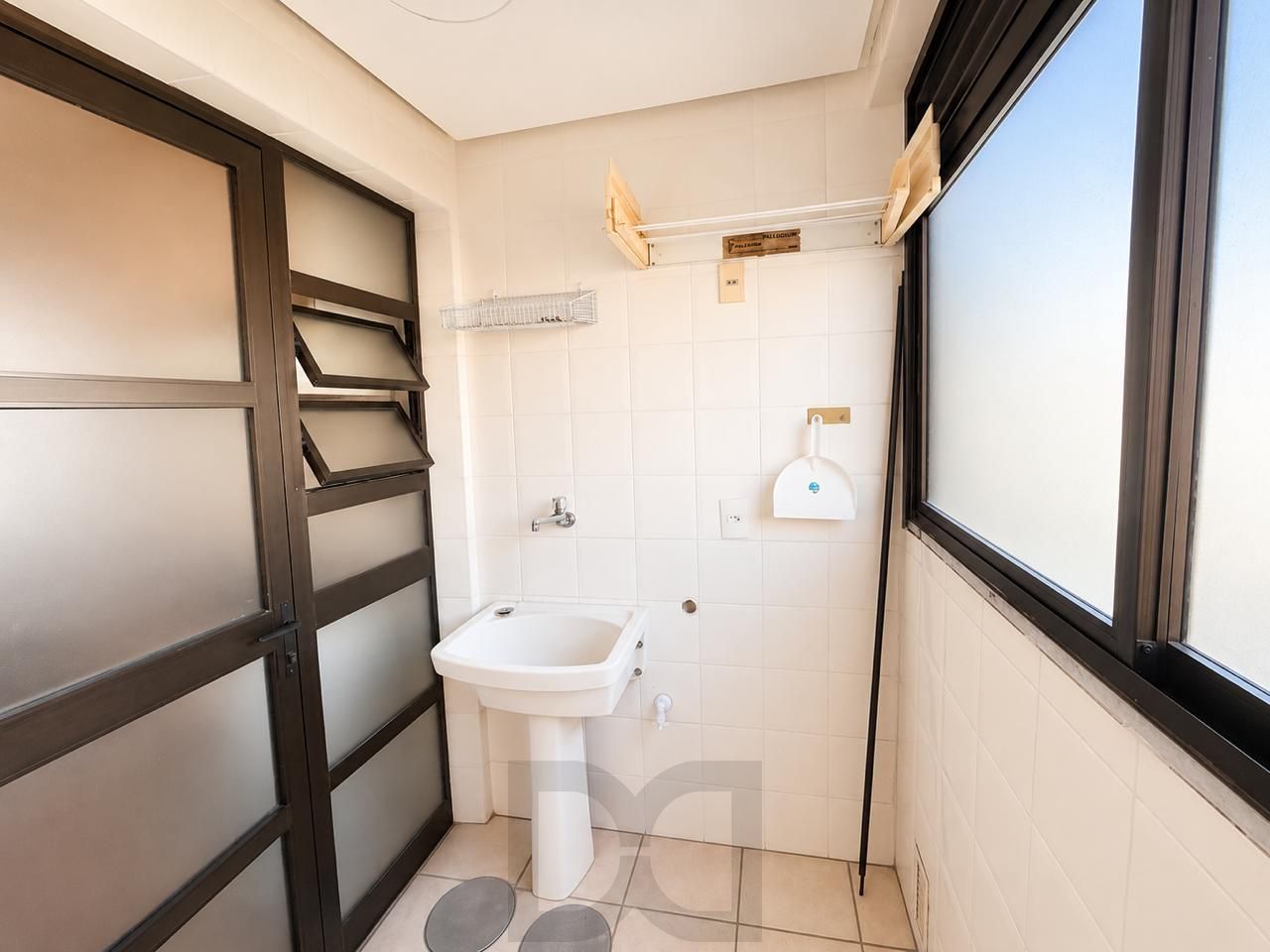 Excelente Apartamento para Comprar 2 dormitórios na Rua da República — foto 13
