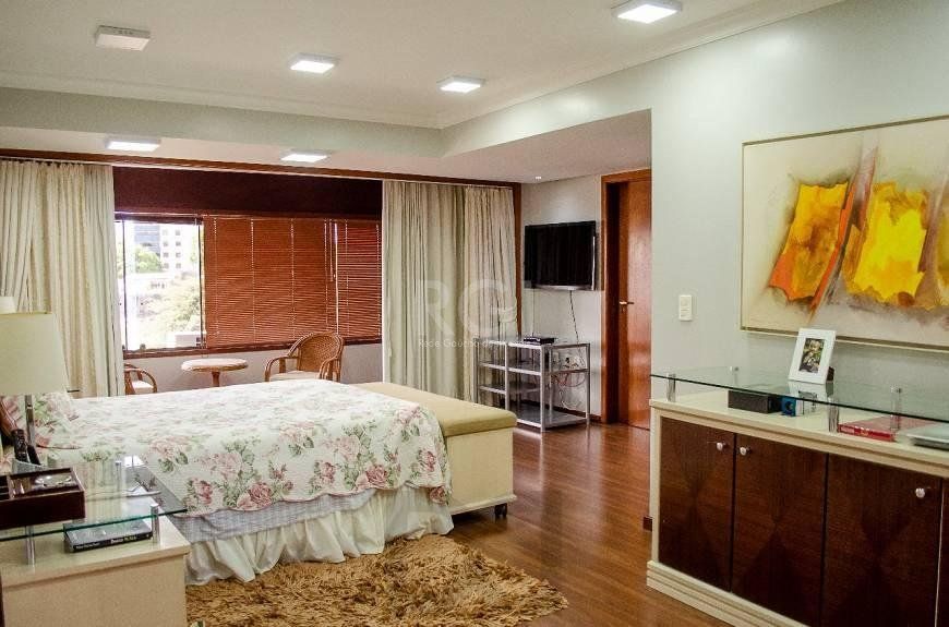Casa com 5 dormitórios, 550 m² no Bairro Vila Jardim - Porto Alegre/RS — foto 10