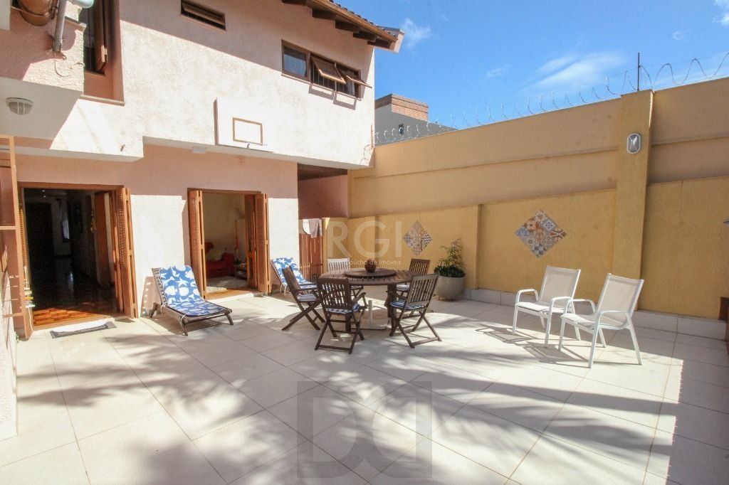 Casa Com 4 dormitórios para Comprar , 350 m²- Chácara das Pedras - Porto Alegre — foto 19