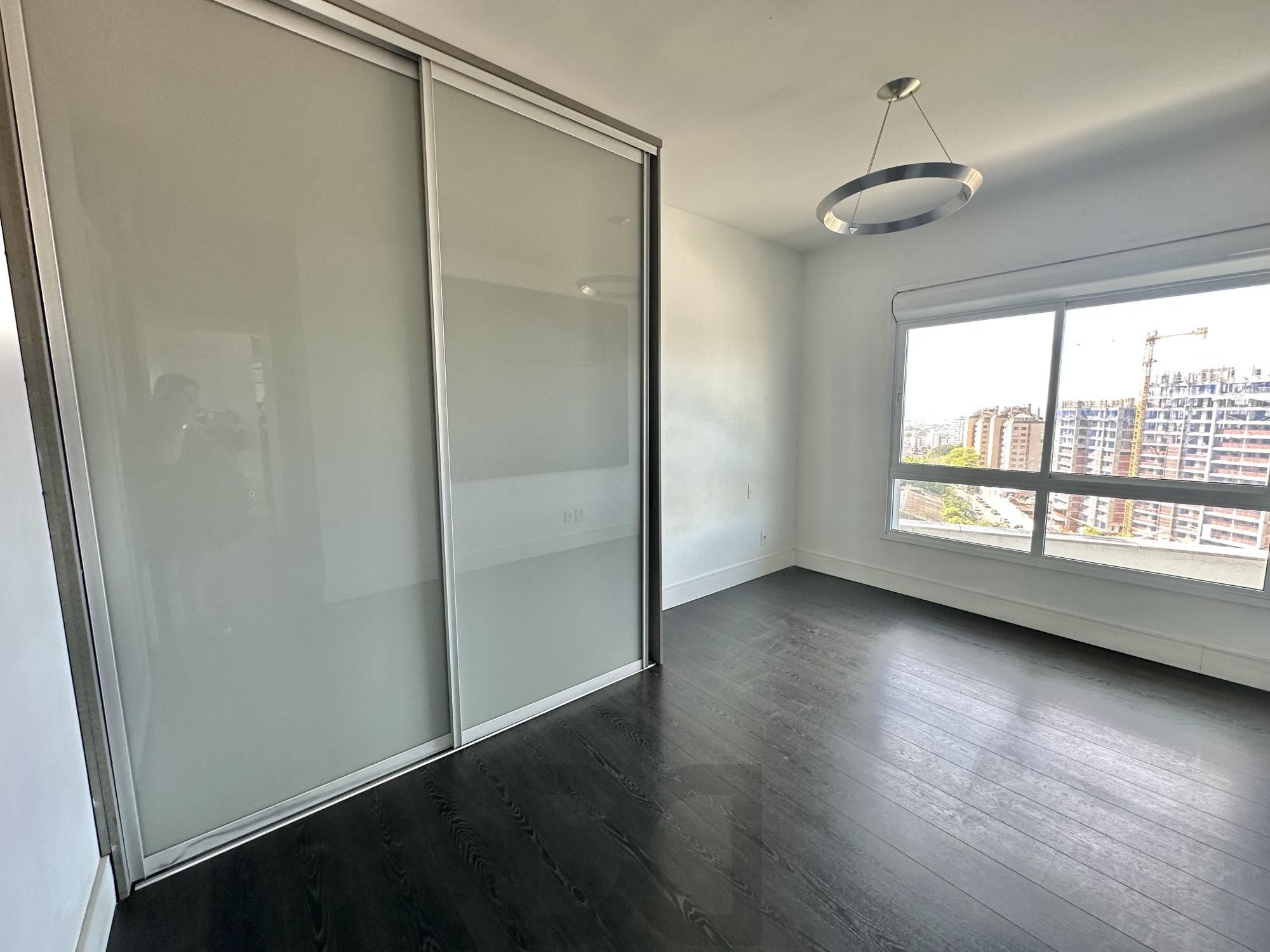 Apartamento 2 Dormitórios para comprar no Parigi Residence Bairro Três Figueiras — foto 24