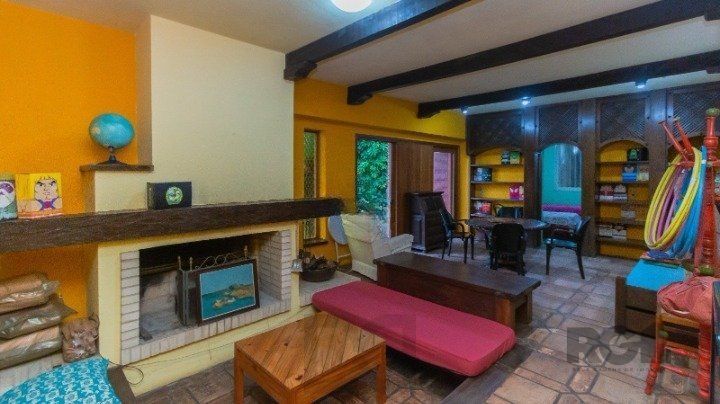 Casa, 1873 M² para Comprar com 4 Dormitórios e 6 Vagas Estacionamento — foto 22