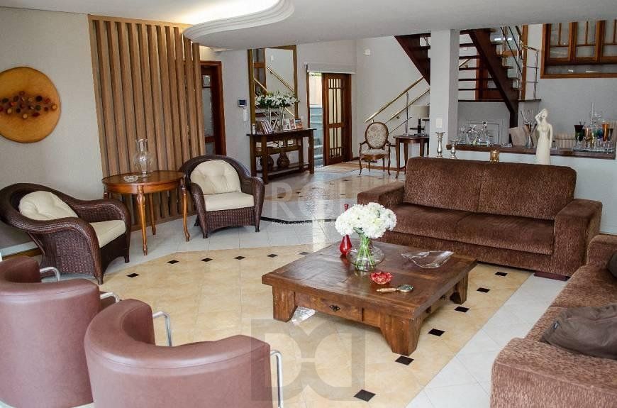 Casa com 5 dormitórios, 550 m² no Bairro Vila Jardim - Porto Alegre/RS — foto 2