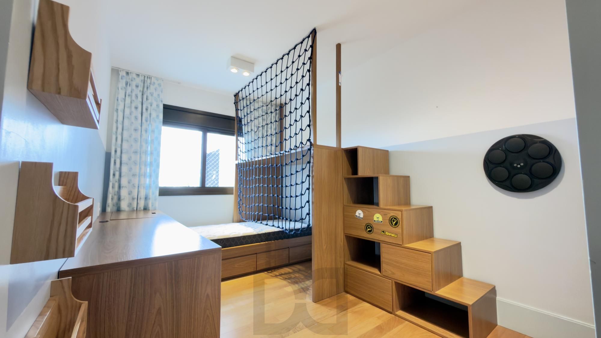 suite 2 - menino