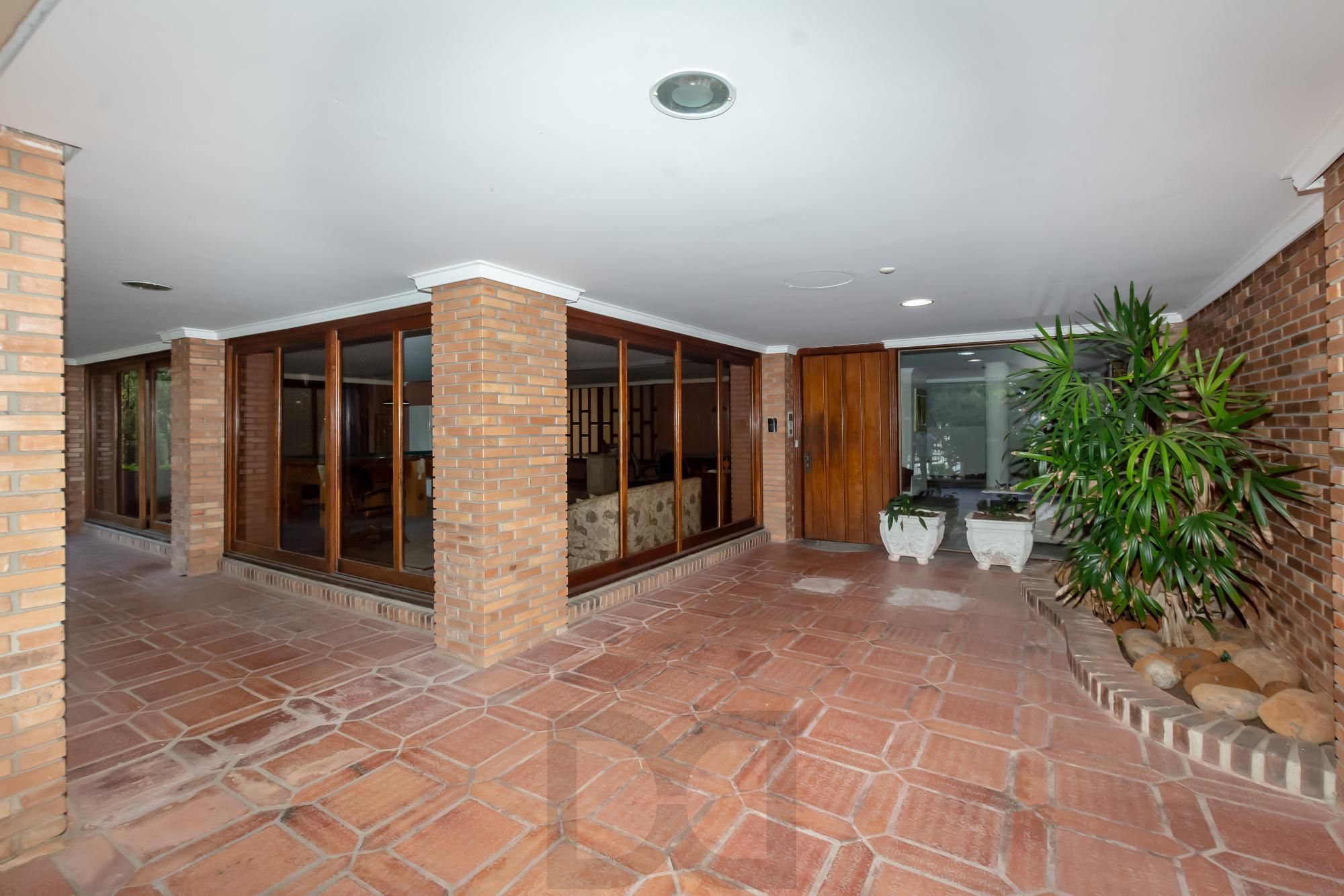 VENDA AMPLO APARTAMENTO RUA CALMA — foto 4